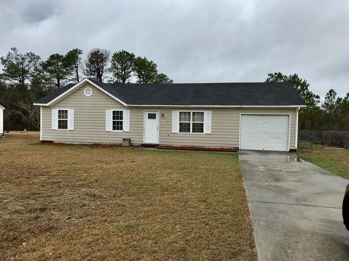 414 Oregon Trail, Hubert, NC 28539 3 Bedroom House for Rent for 975