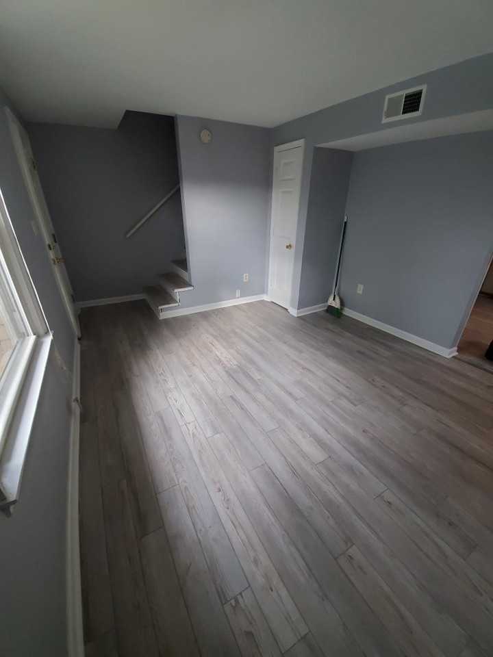 1918 Greenbrier Ave Se - Photo 3 of 3