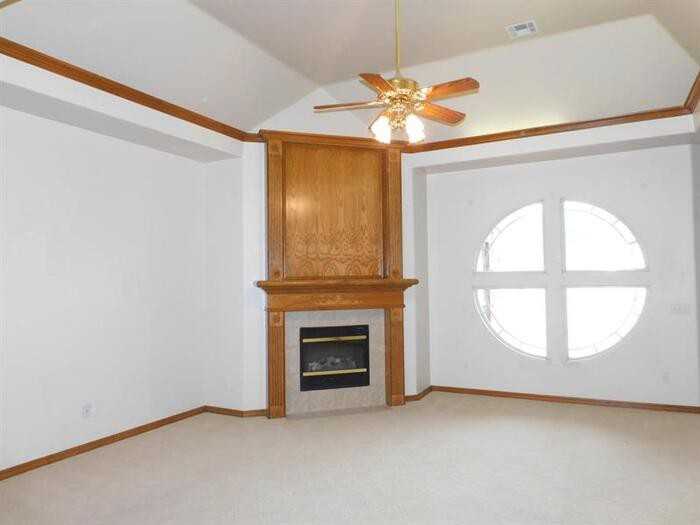 14912 Jefferson Lane - Photo 2 of 21