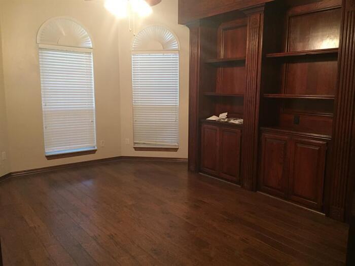 14912 Jefferson Lane - Photo 3 of 21