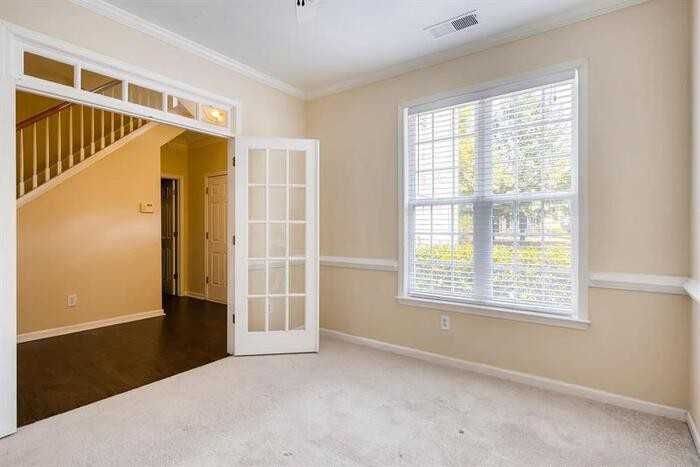 2242 Rosemoore Walk - Photo 2 of 18