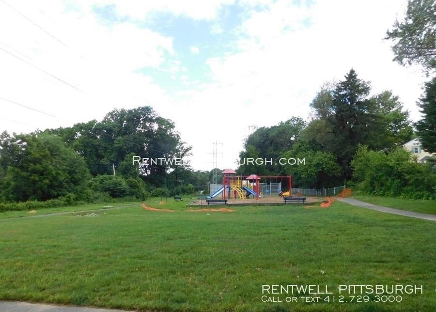 23 S Cannon Dr - Photo 2 of 14