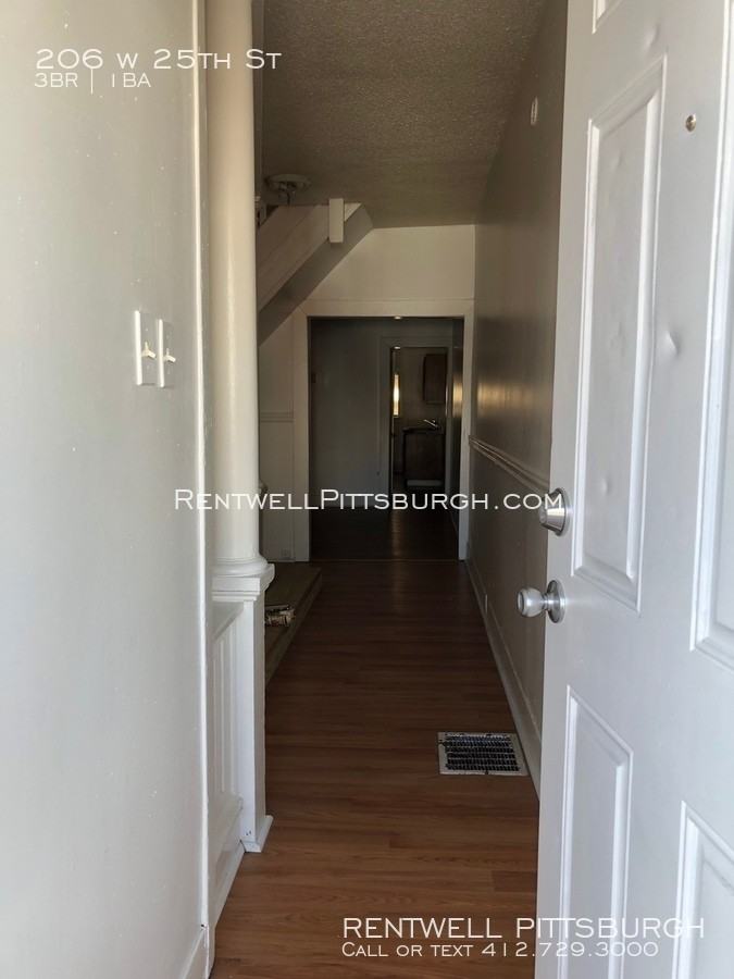 206 W 25th St - Photo 2 of 19