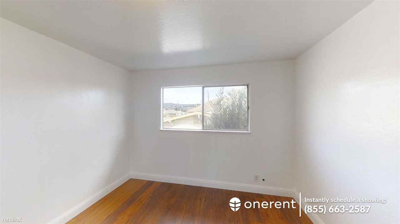 1636 94th Ave #B - Photo 2 of 10