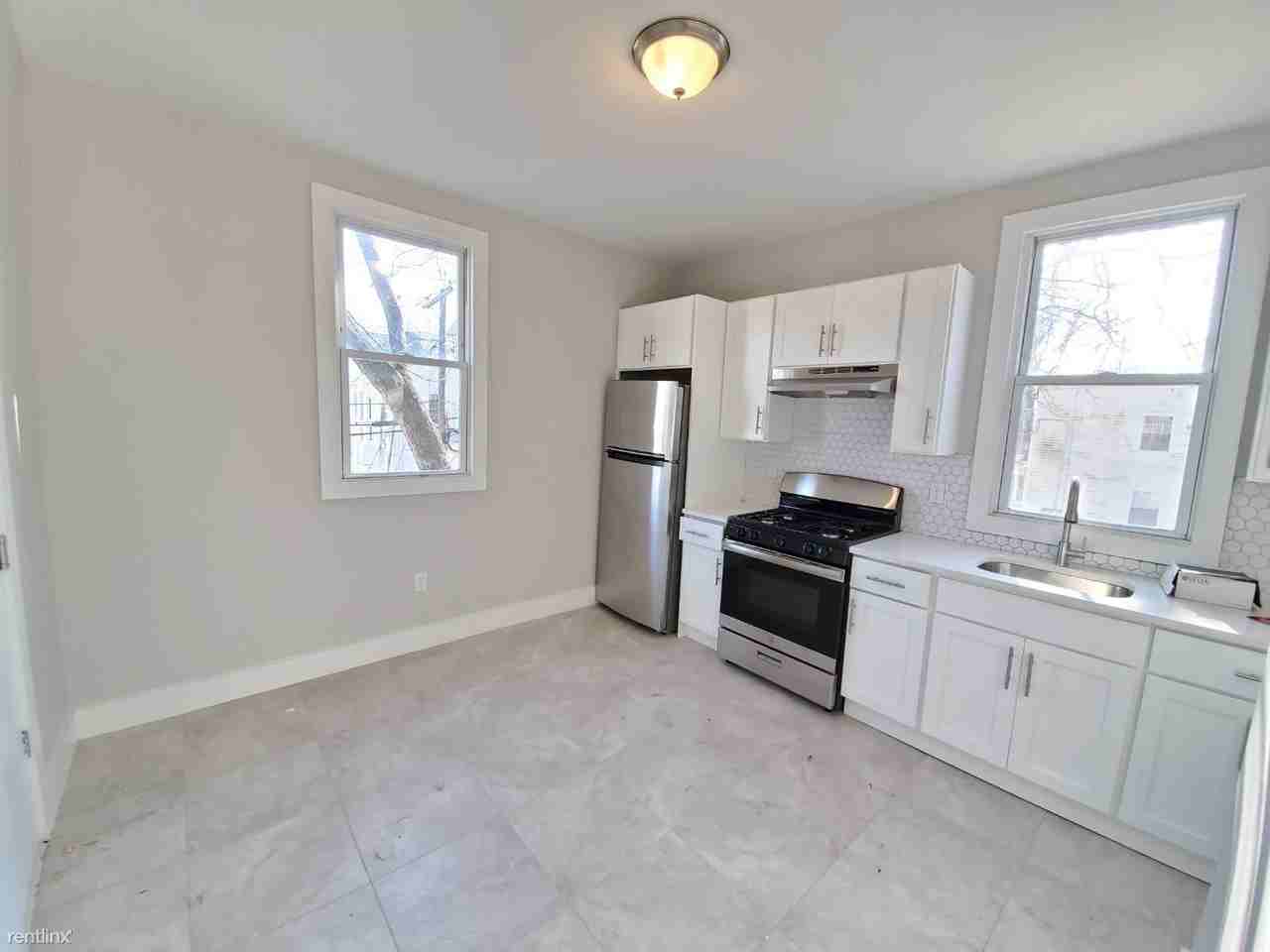 148 N 15th St - Photo 2 of 16