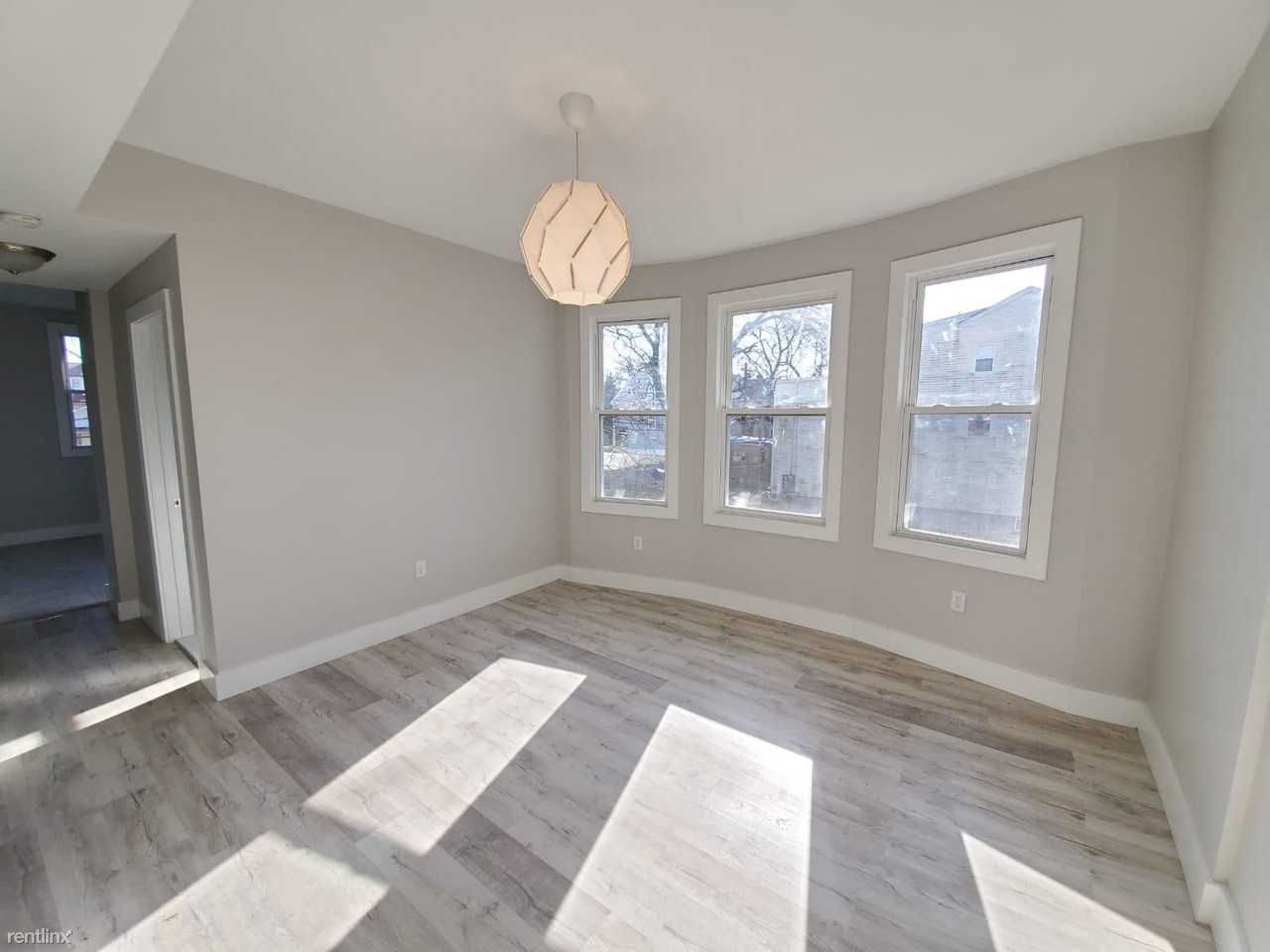 148 N 15th St - Photo 3 of 16