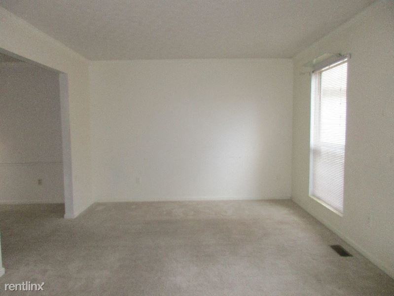 8925 Shrockton St - Photo 2 of 11