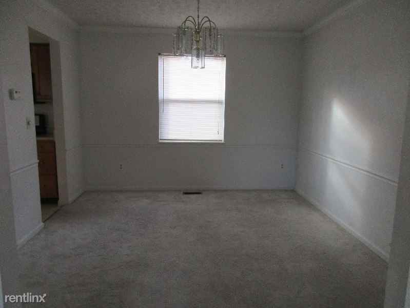 8925 Shrockton St - Photo 3 of 11