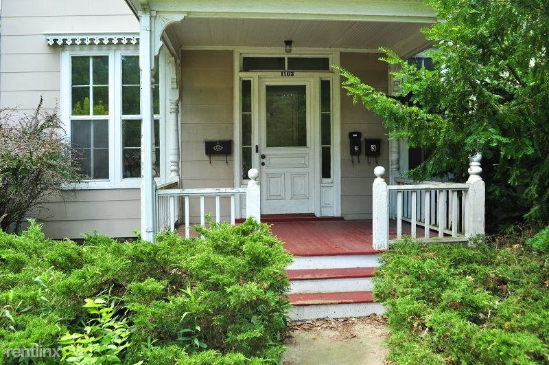 1103 W Huron St 3 - Photo 2 of 14