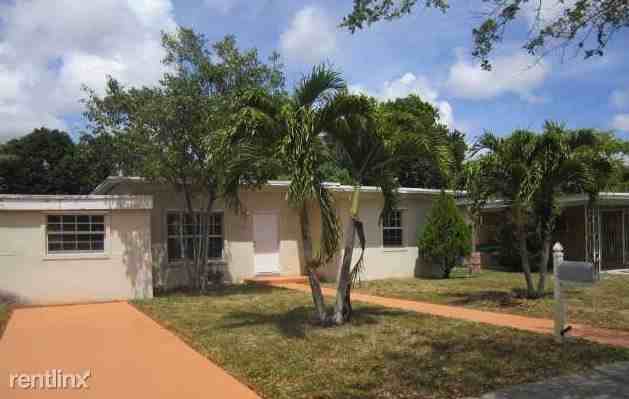 1025 Nw 125th St - Photo 2 of 7