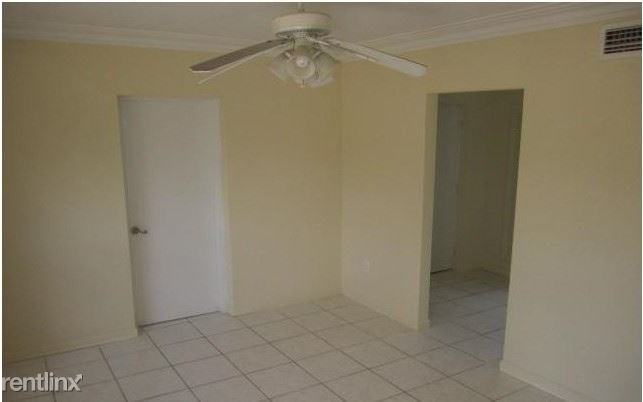 1025 Nw 125th St - Photo 3 of 7