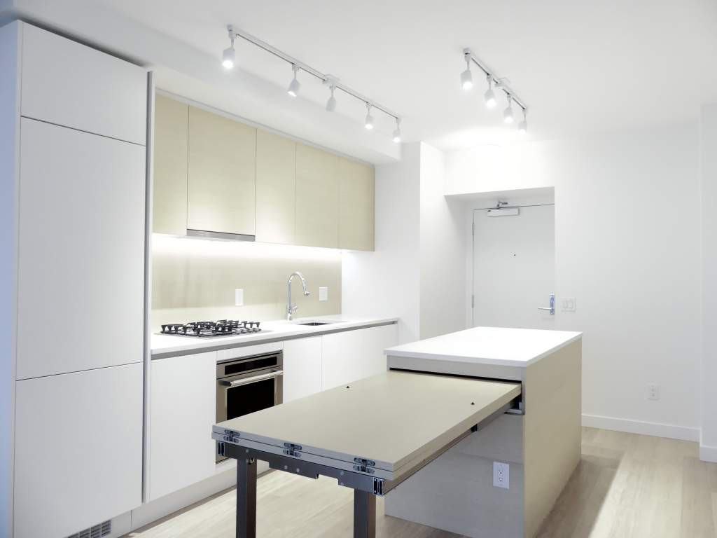 Lougheed Heights - Photo 2 of 16