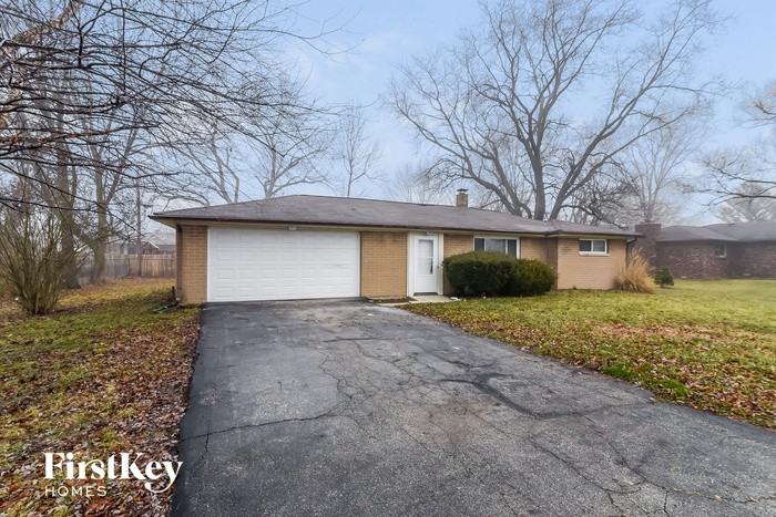 6616 Oakview Drive North - Photo 2 of 15