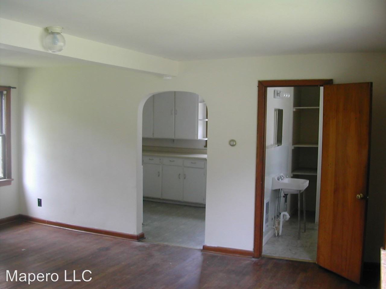 69 1/2 W. Wilson - Photo 2 of 7