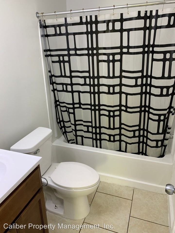 2302 Glen Court - Photo 3 of 11