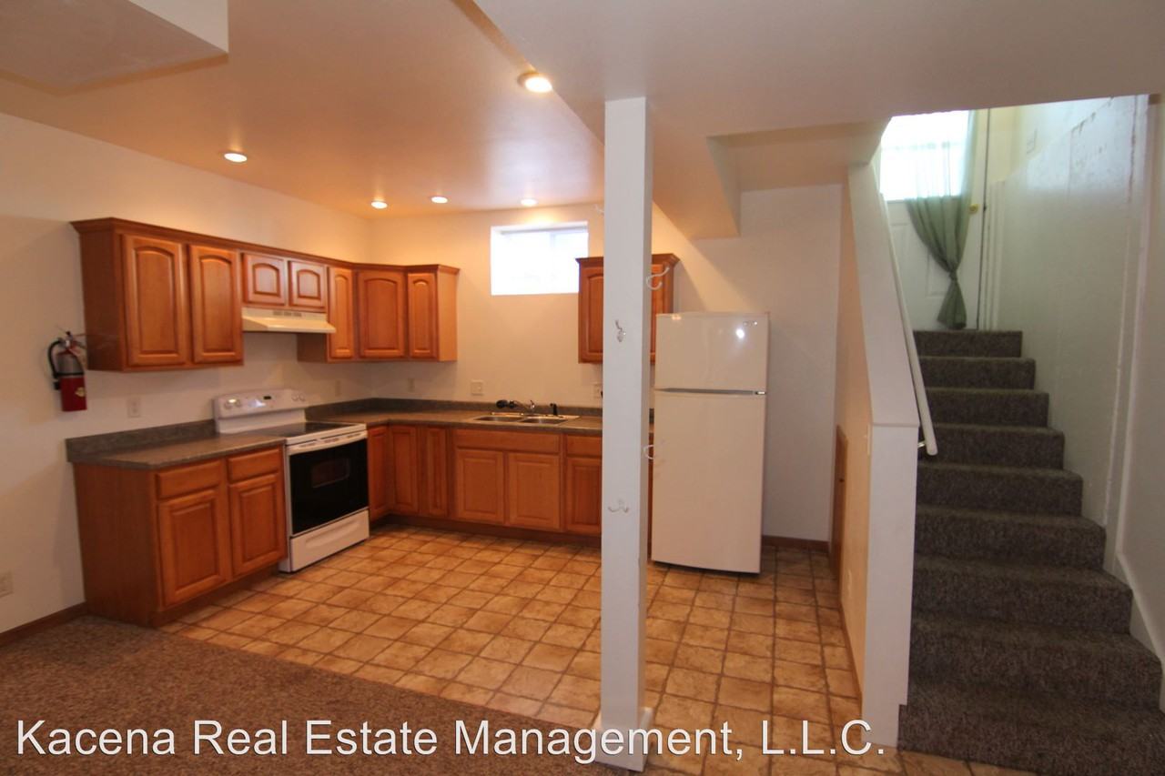 189 1st St E - Photo 3 of 22