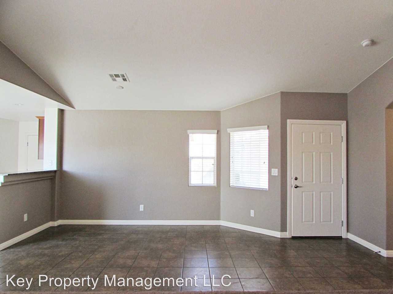 10424 Madagascar Palm St - Photo 3 of 20