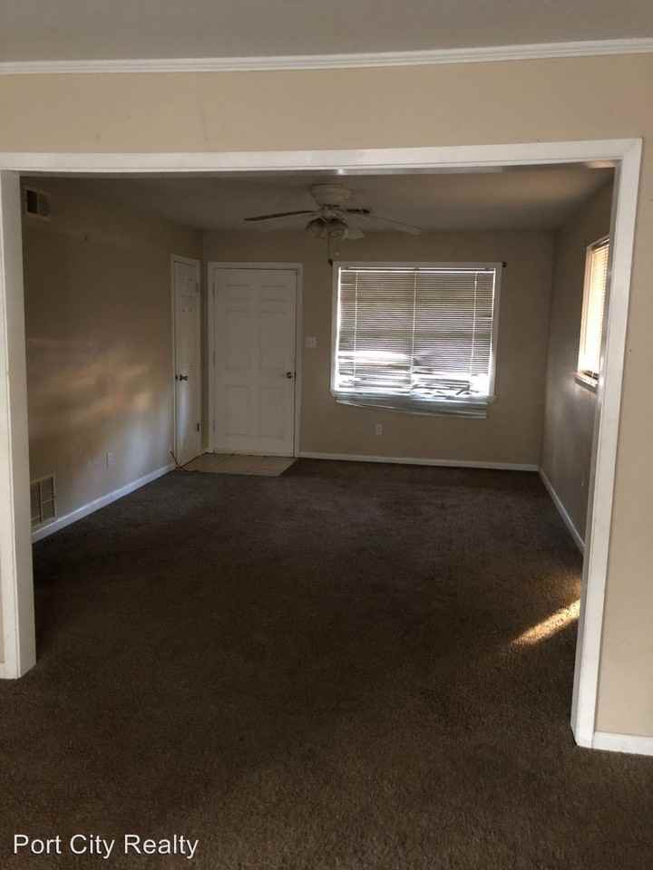9071 Avalon Dr - Photo 3 of 13