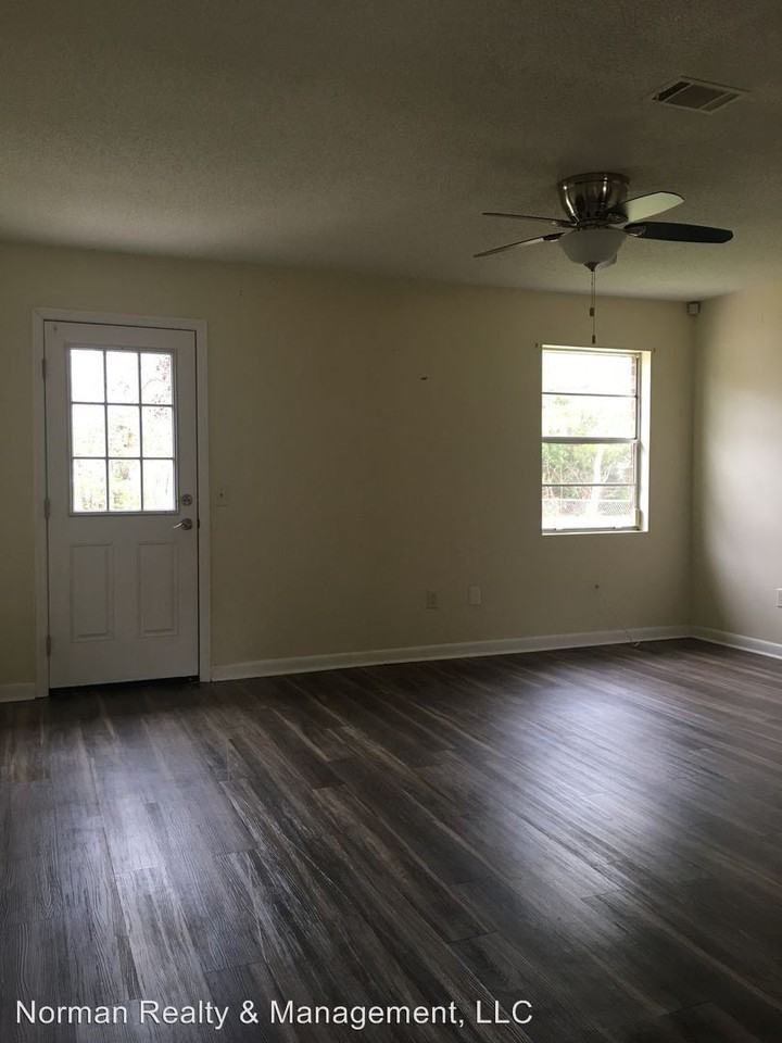 220 Deerwood Drive - Photo 3 of 18