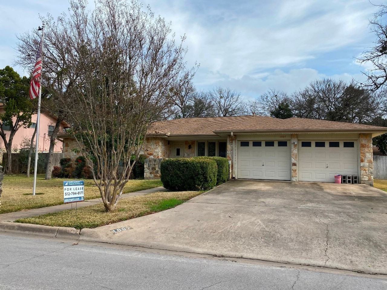 1007 Lime Rock Dr. - Photo 2 of 24