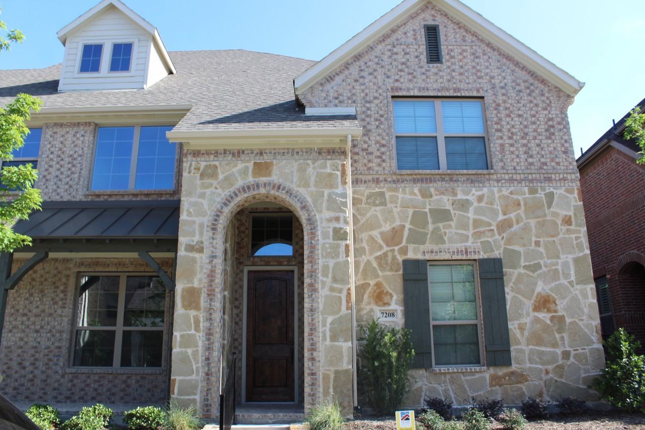 7208 Huckleberry Dr - Photo 3 of 16