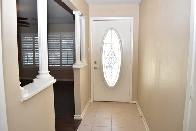 405 Crosstimber Dr - Photo 2 of 14