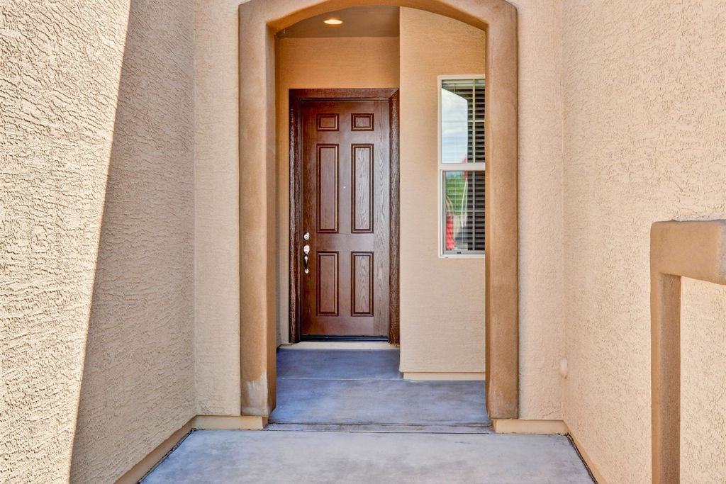 7997 W Rock Springs Dr - Photo 3 of 41