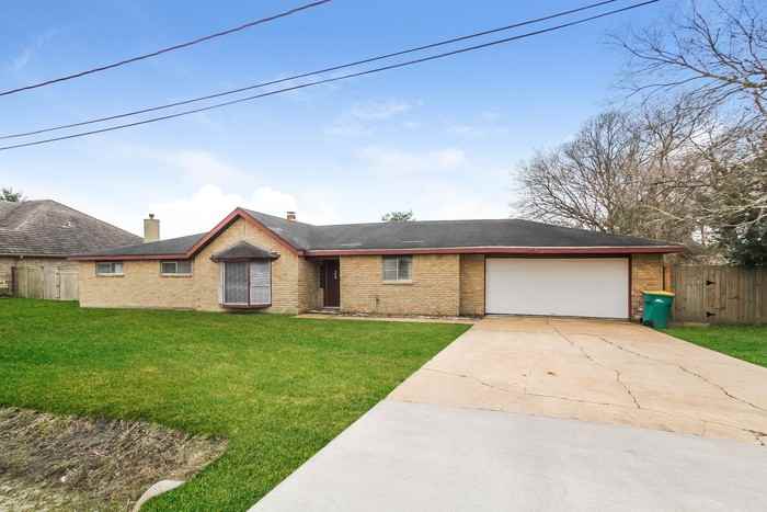 6002 Raza Road - Photo 2 of 15