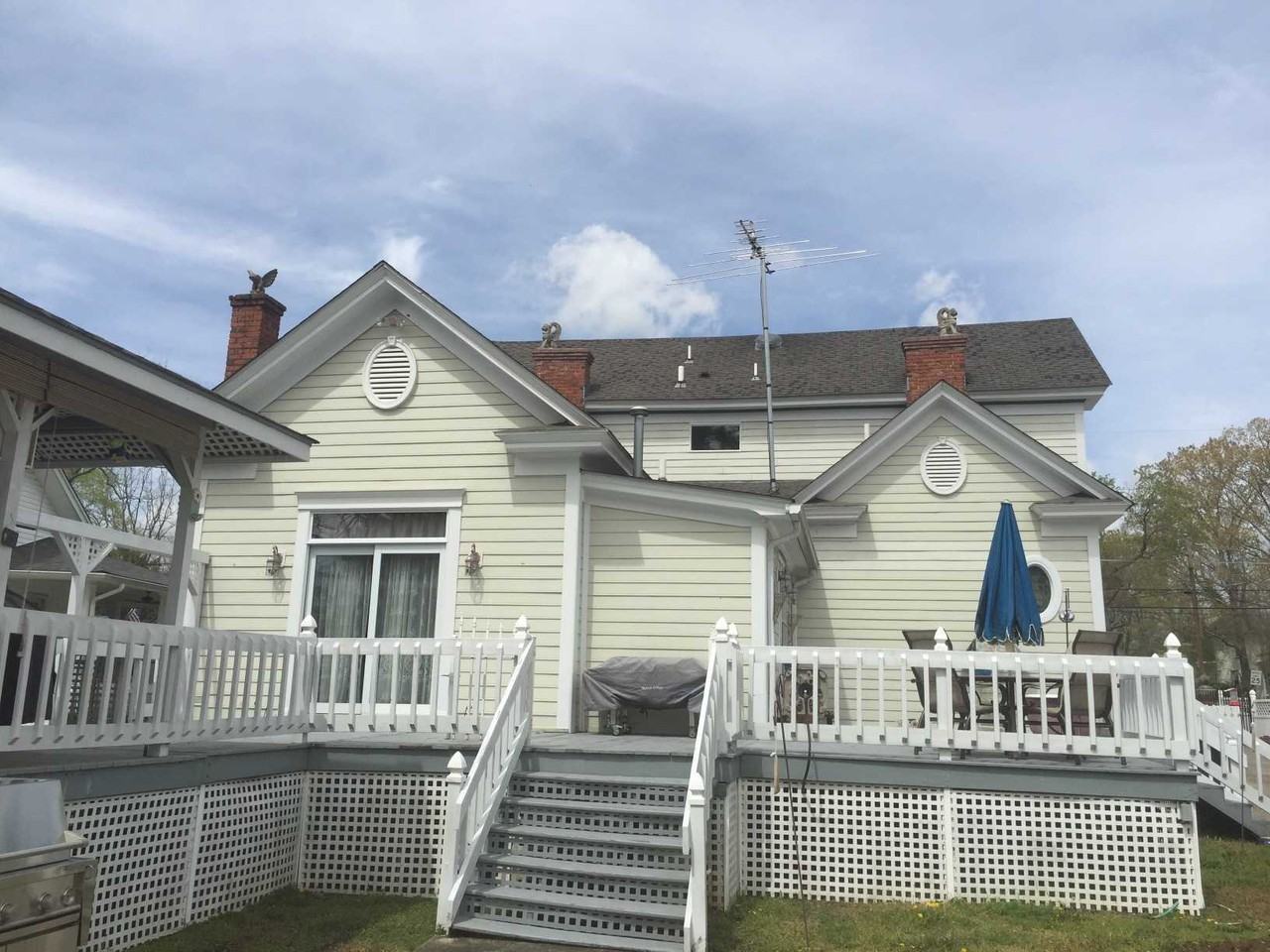 314 Henderson St - Photo 2 of 10