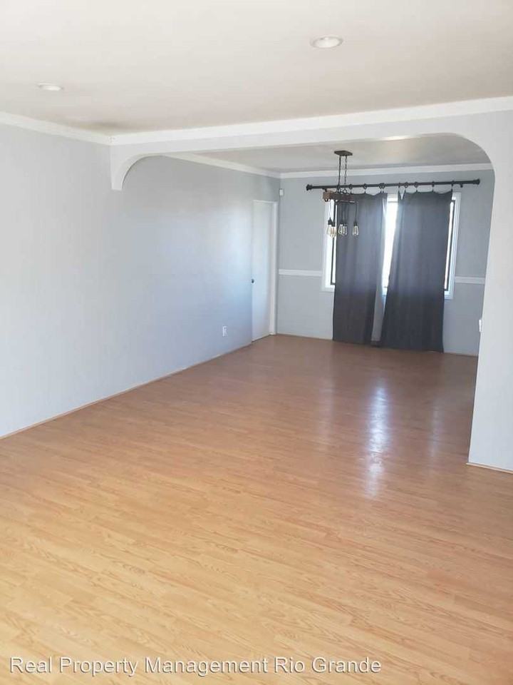 2619 General Marshall St Ne - Photo 3 of 10