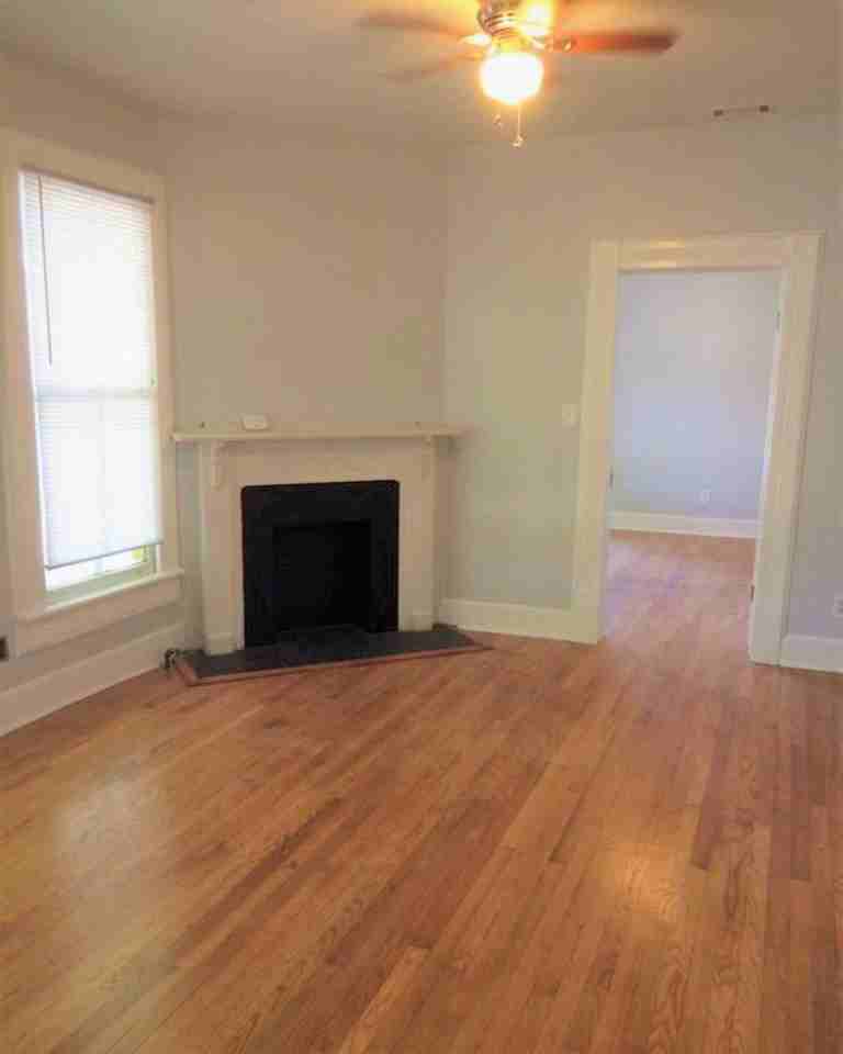 315 E 37th St B - Photo 2 of 11