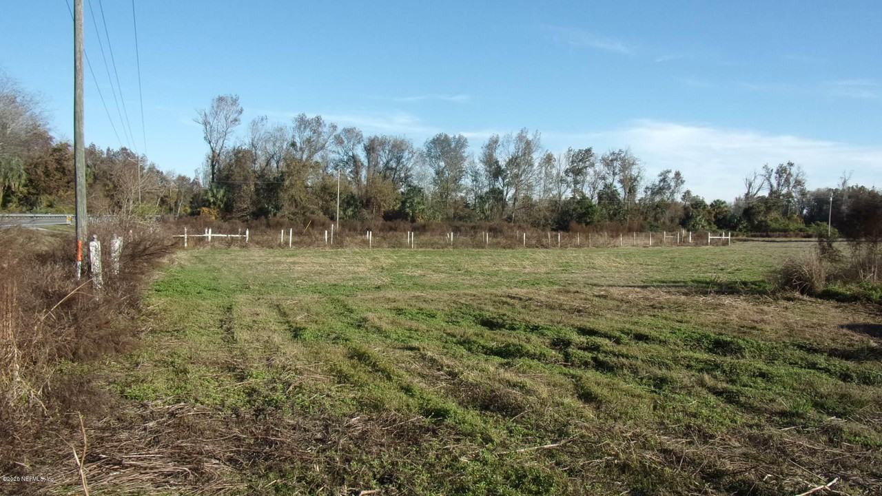 1059 State Road 100 - Photo 2 of 20