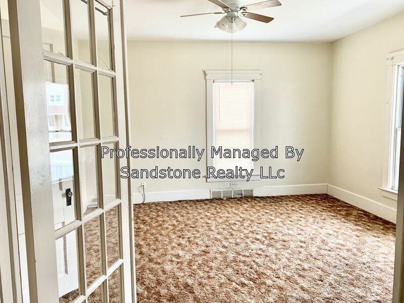 818 Lake Ave Down - Photo 3 of 12