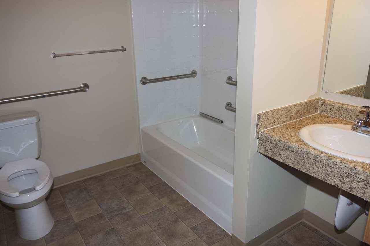 Rock Springs Creekside Apartments - Photo 4 of 18