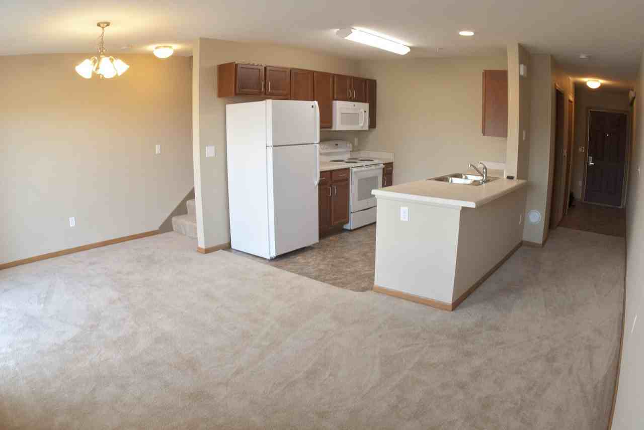 1501 Abraham Pkwy #1 - Photo 4 of 13