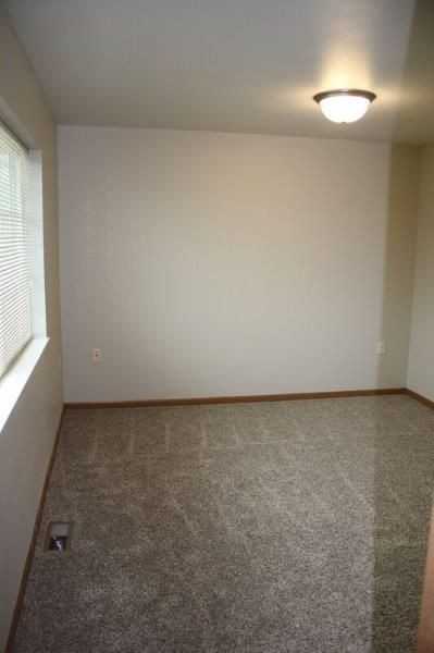 Vermillion Madison Park Apartments 315 N Norbeck St, Vermillion, SD