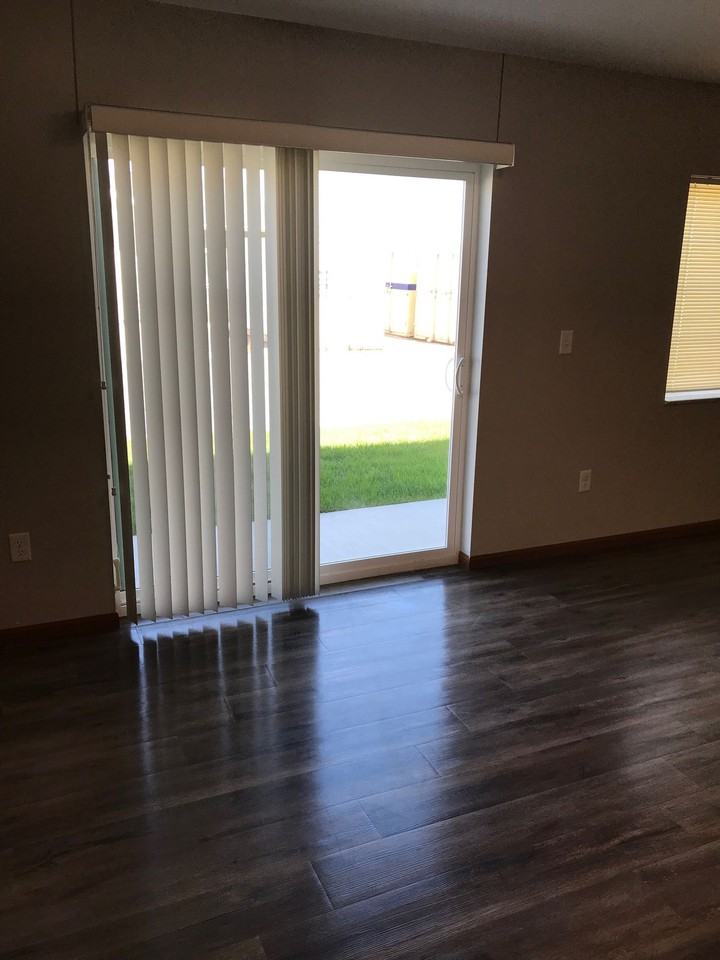 1874 17th Ave N #13 - Photo 3 of 20