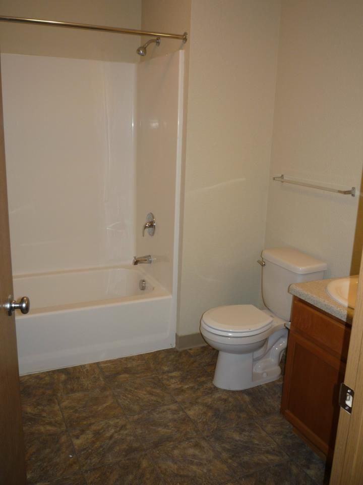 Marbleton Pinewood Apartments - Photo 3 of 9