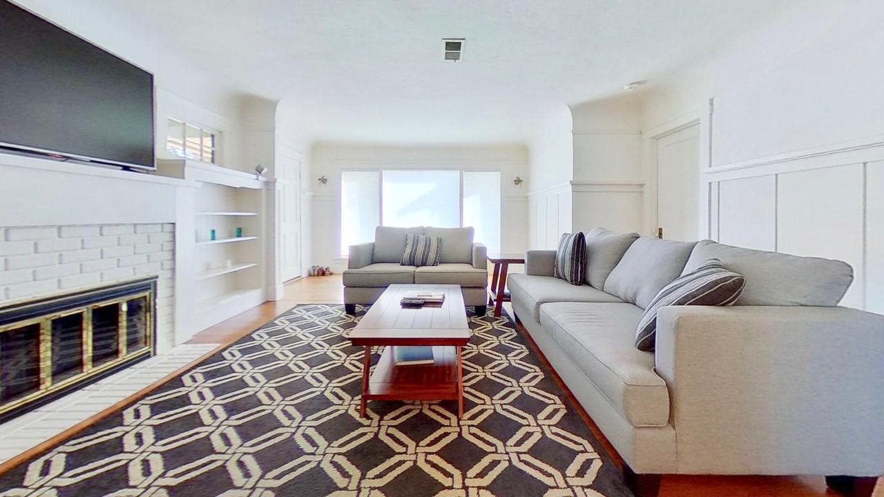 Lovely Menlo Park home near Atherton Caltrain Station Apartments in