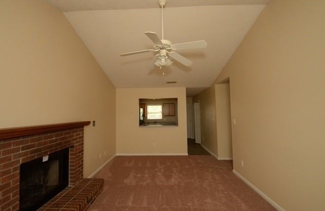 122 Creekview Drive - Photo 3 of 9
