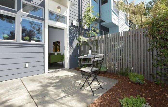 1214 32nd Street - Photo 3 of 15