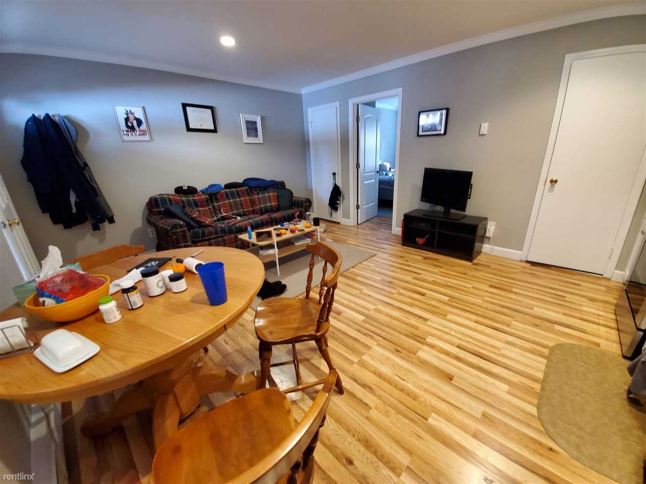 Seaside Ave. - 1 Bedroom - Photo 3 of 5