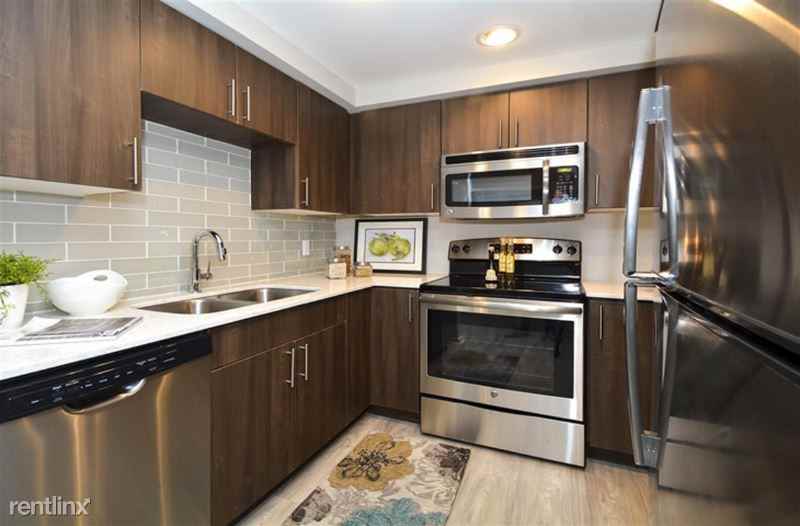 1881 Arapahoe St Park - Photo 3 of 12