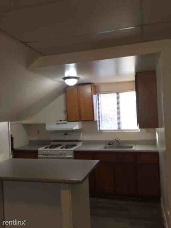 332 W. 29th Street - Photo 3 of 11