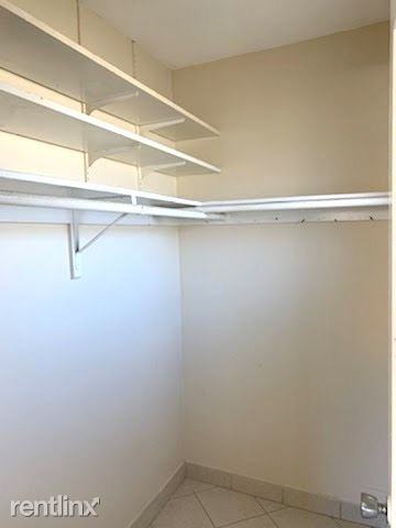 4901 Ne 26th Ave 5 - Photo 3 of 15