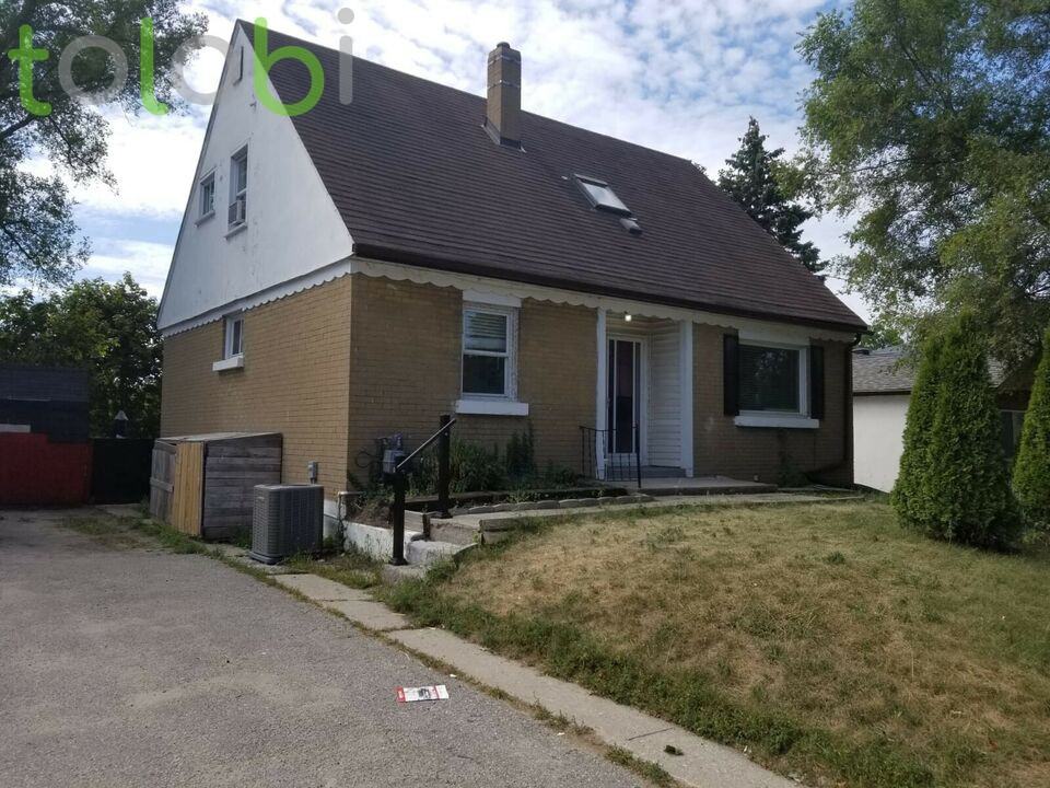 157 Penetang Street - Photo 2 of 8