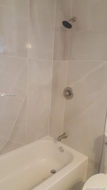 6810 Southwest 70th Avenue - Photo 3 of 11