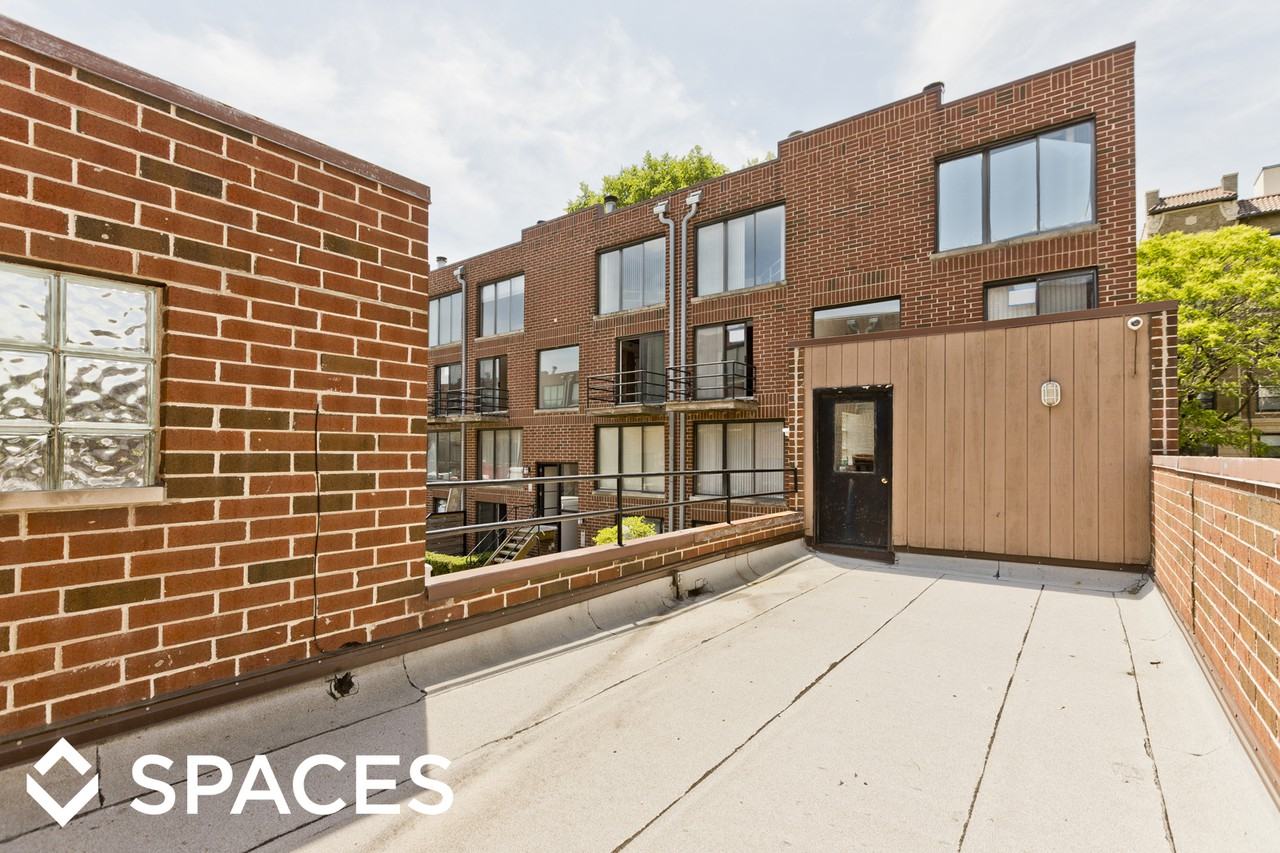 944-54 W Grace Apartments - Photo 3 of 25