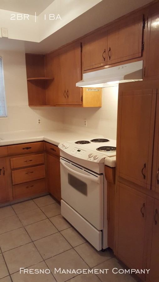 4947 N Harrison Ave - Photo 3 of 18