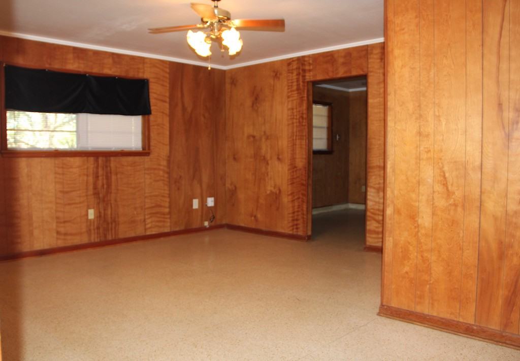 148 Ashley Street - Photo 3 of 17